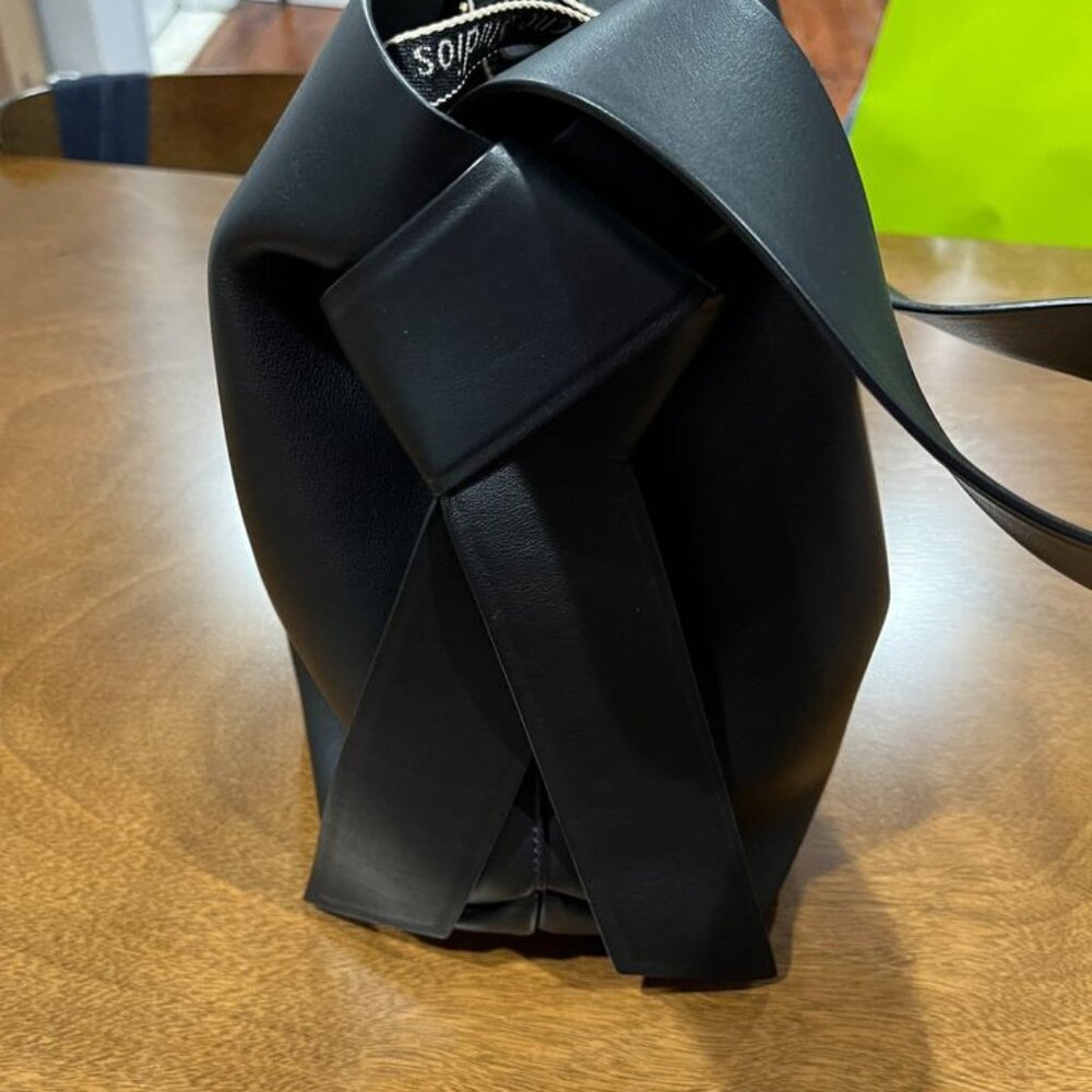 Musubi midi shoulder bag - black - Picture 5 of 9